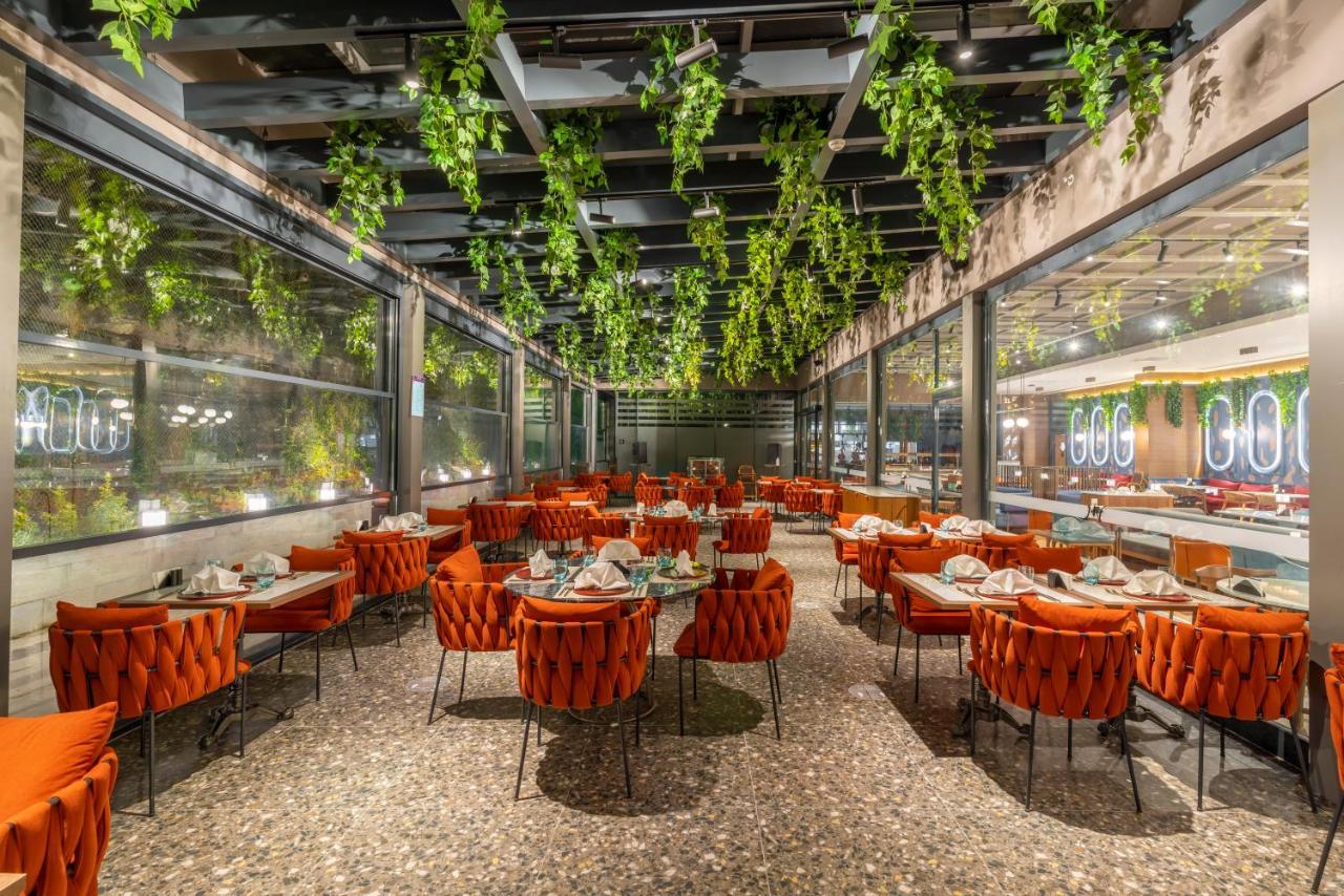 Mercure Trabzon Hotel 외부 사진 The interior of the restaurant