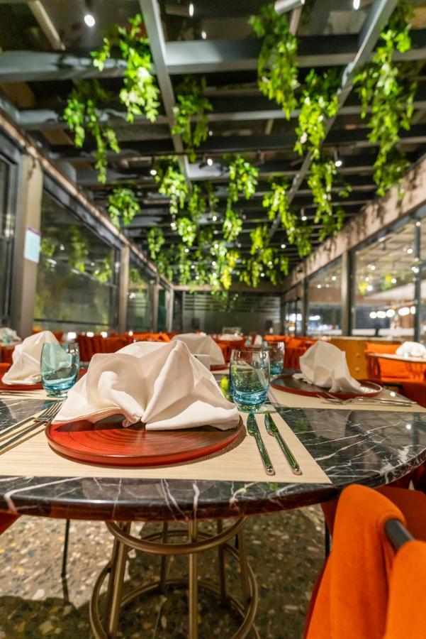 Mercure Trabzon Hotel 외부 사진 The interior of the restaurant